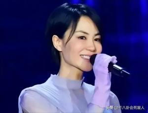 女明星有多敢穿？娜扎、王菲露底裤，郑秀文穿两片布“上下失守”  第21张