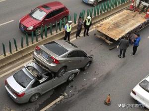 新车出事故之后汽车贬值好几万，这笔损失应该谁买单，你知道吗