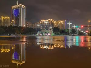 华为手机的“超级夜景”模式到底有多强？夜间拍摄的画面令人惊艳-图1