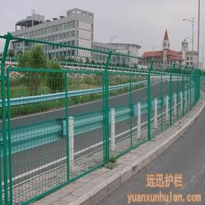 护栏网生产厂家-公路安全护栏网-远迅护栏-图1