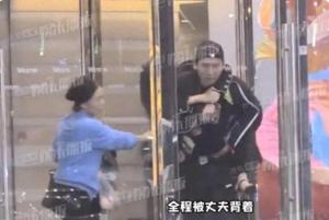 秋瓷炫喝醉被于晓光背上车 儿子由司机抱着出来