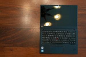 联想ThinkPad电脑F1静音键无法关闭，导致没有外放声音-图1