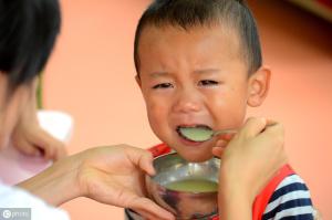 孩子厌食、挑食？轻松培养孩子良好的进餐习惯，父母需这样做