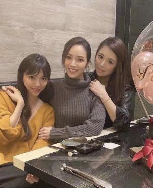 李靓蕾妈妈李瑶敏：女儿成“鉴渣达人”，她的情史才更劲爆