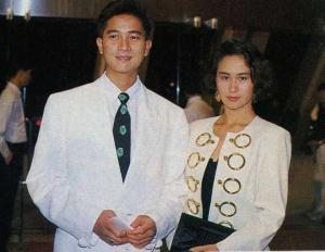 1991年，陈百强忍泪参加何超琼婚礼，2年后何超琼坚持为其扶灵  第12张