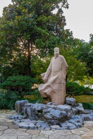 饮湖上初晴后雨诗歌赏析  第3张