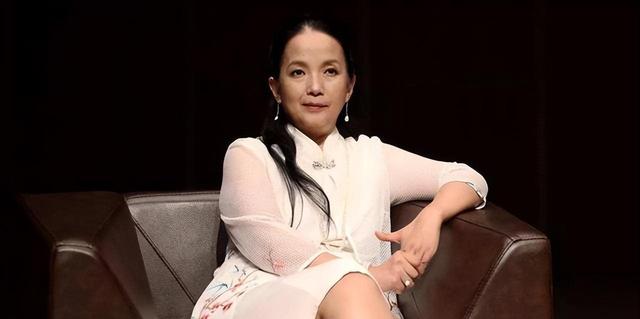 28年后，再看张丰毅如今妻子霍凡，才明白她和吕丽萍谁更“精明”  第8张